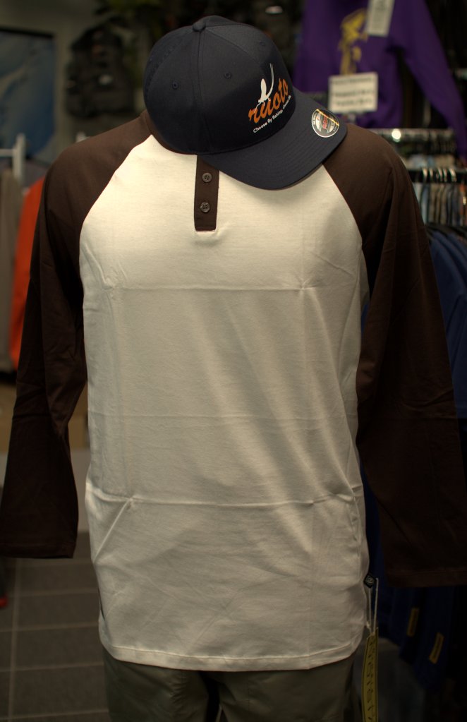 Vision Raglan