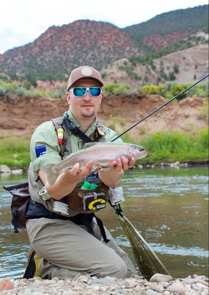 Pienillä päivänkorennoilla ruokaillut Eagle-joen kirjolohi haksahti tarjottuun perhoon